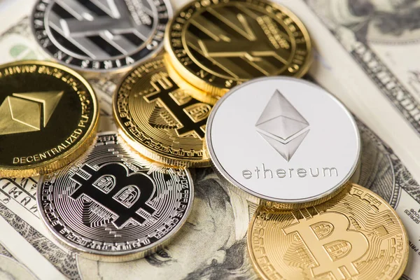 Cryptocurrencies and the Evolution of Payment Systems
